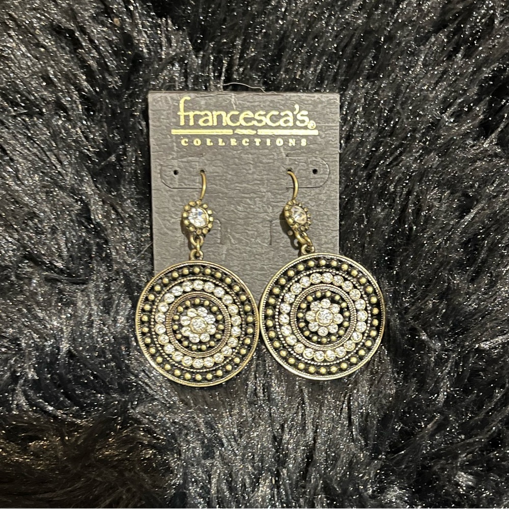 NWT francesca’s earrings
